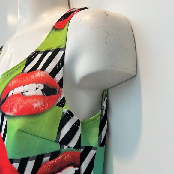Colorful & Funky Pop Art Lip Print Peplum Tank Top - Picture 4 of 7